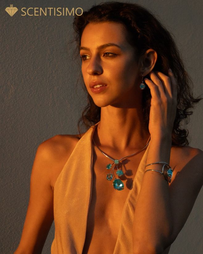 Pro všechny ženy, které milují jemnost i výraznost zároveň. Šperk, který nosíte, říká o vás víc, než si myslíte — a ten...